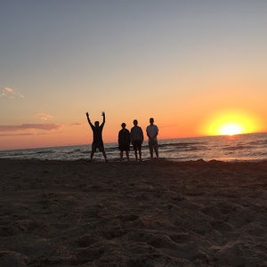 Meet your Posher, Dennis